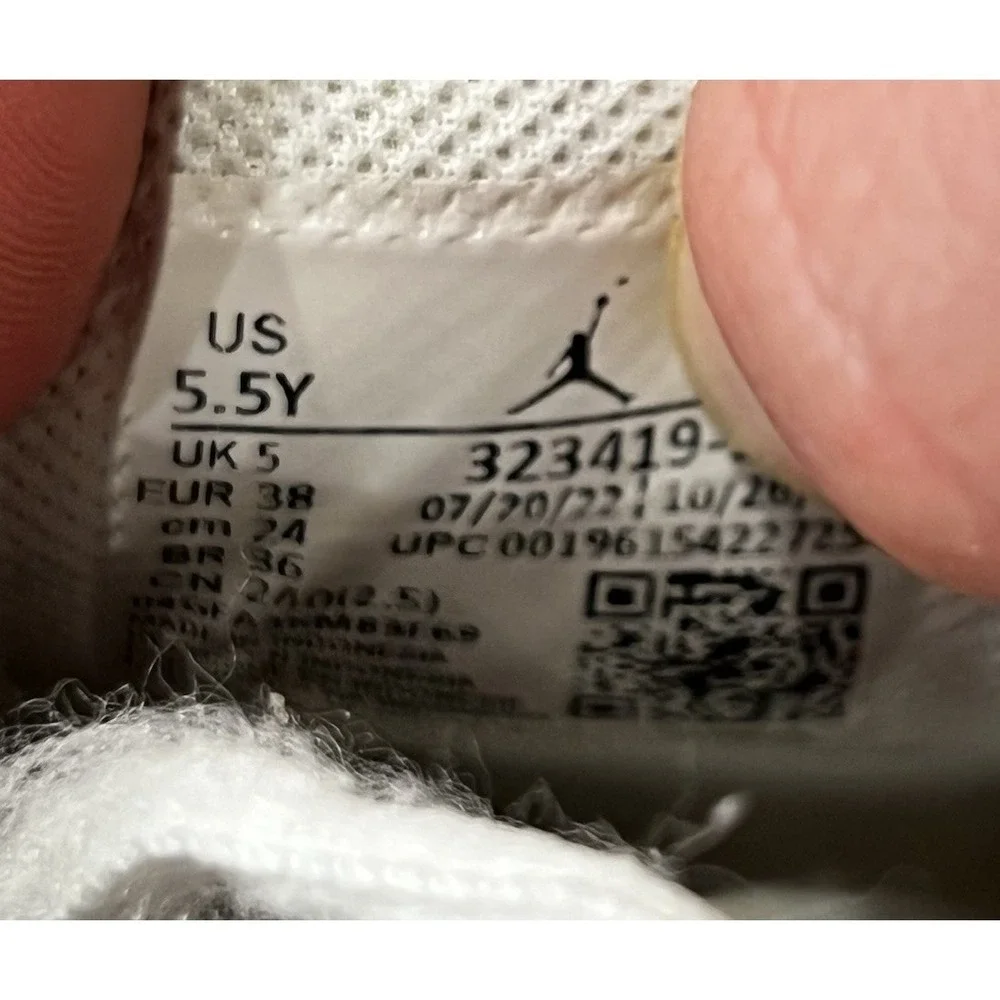 Jordan 6 Rings White‎ Cool Grey High Top Retro Sneaker, Youth Size 5.5
